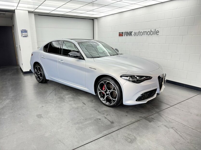 Alfa Romeo Giulia 2.0 Competizione Q4 Panoramadach 20.900 km 39.999 € Lich 35423