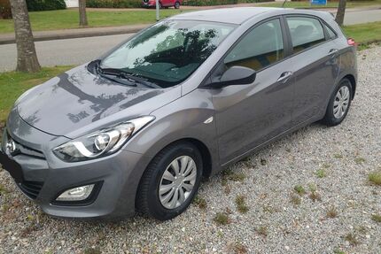 Hyundai i30 145.000 km 5.250 &euro; Niebüll 25899