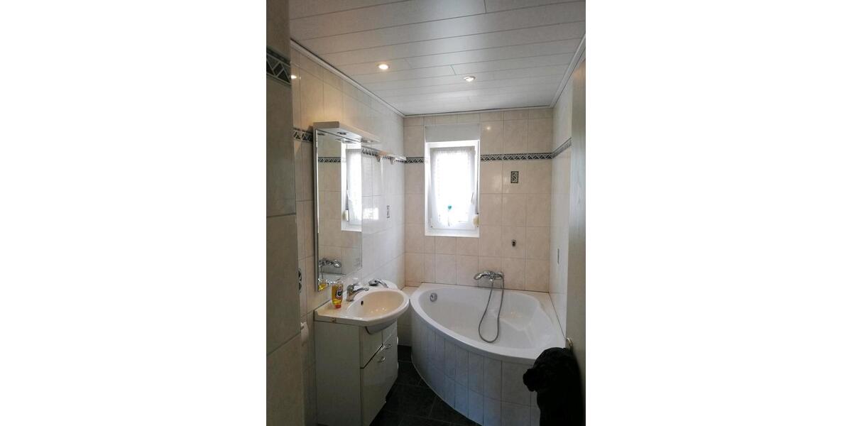 Etagenwohnung Bad Salzungen Tiefenort - 1 Zimmer, 166 m&sup2;, 135.000&euro; | Angebot:23757981