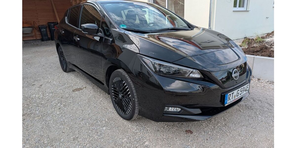 Nissan Leaf 25.300 km 15.999 &euro; Sonnenbühl 72820