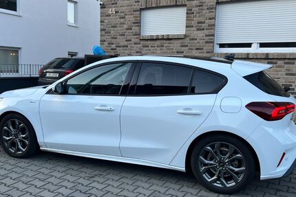 Ford Focus 11.000 km 26.900 &euro; Frechen 50226