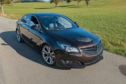 Opel Insignia 83.204 km 11.800 &euro; Reutlingen 72764