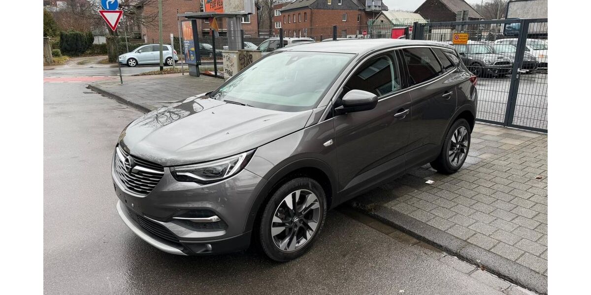 Opel Grandland (X) 121.000 km 9.599 &euro; Duisburg 47226