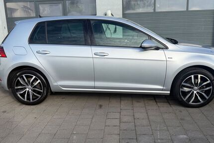 VW Golf 103.900 km 14.600 &euro; Tünsdorf 66693