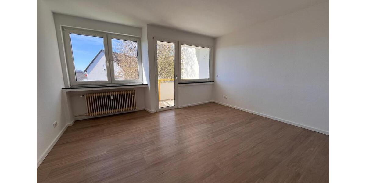 Etagenwohnung Siegen - 3 Zimmer, 64 m&sup2;, 510&euro; | Angebot:26551647