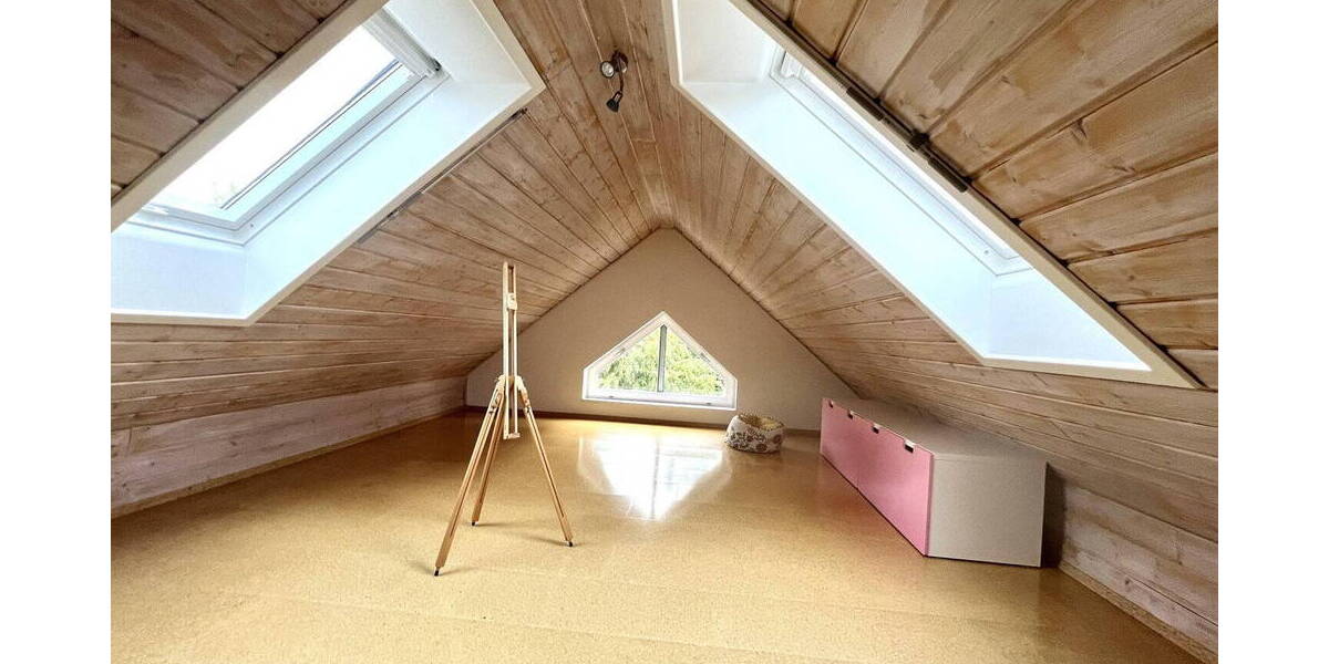 Einfamilienhaus Schweinfurt Nordöstlicher Stadtteil - 9 Zimmer, 188 m&sup2;, 749.000&euro; | Angebot:26148778