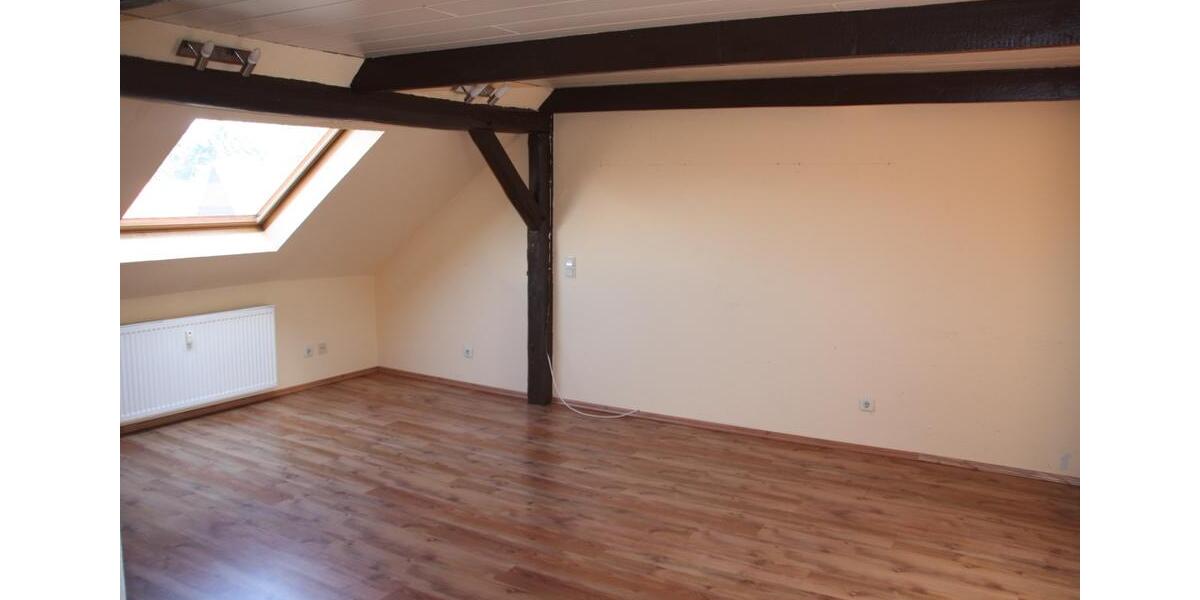 Dachgeschoßwohnung Wunstorf - 3.5 Zimmer, 100 m&sup2;, 600&euro; | Angebot:26201758