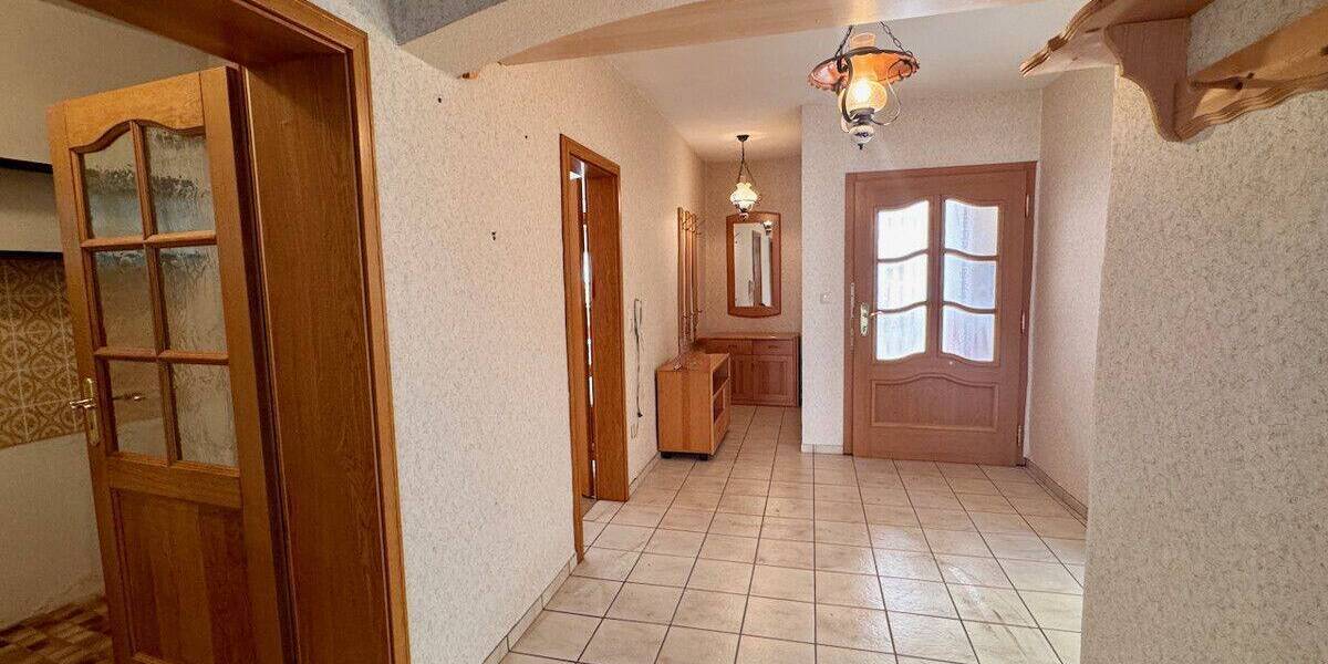 Einfamilienhaus Schaafheim Radheim - 9 Zimmer, 304 m&sup2;, 350.000&euro; | Angebot:26835119