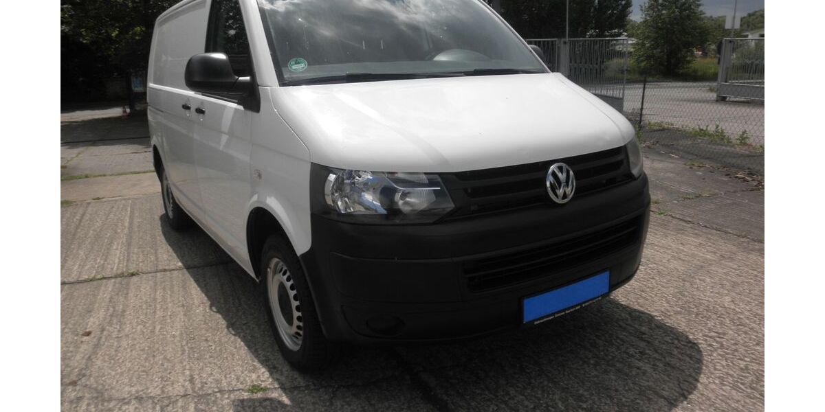 VW T5 Transporter 133.105 km 10.990 &euro; Querfurt 06268