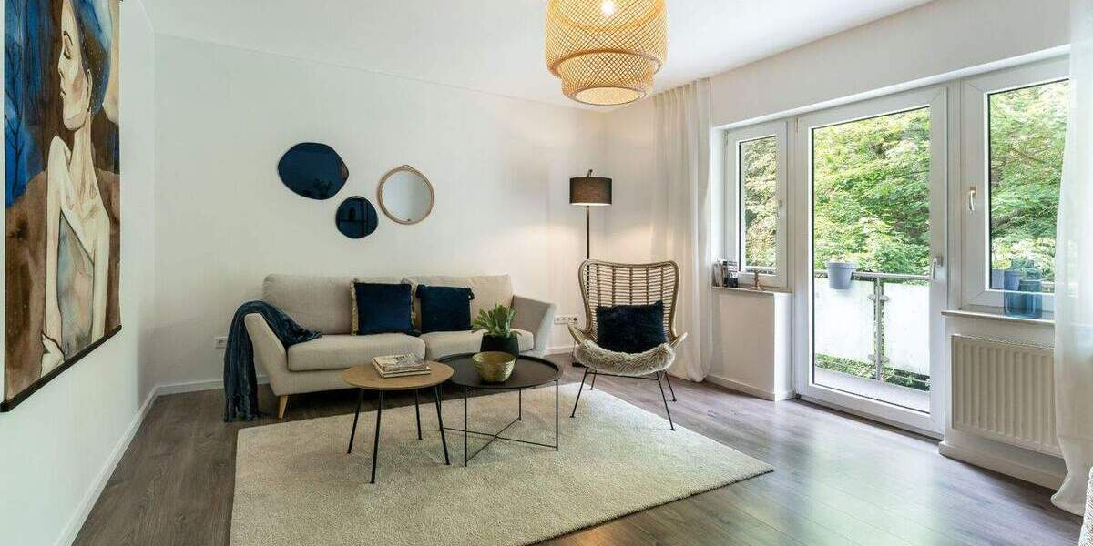 Charmantes 3 Zimmer Domizil: mit sonnigem Balkon und Einbauküche 3 zimmer