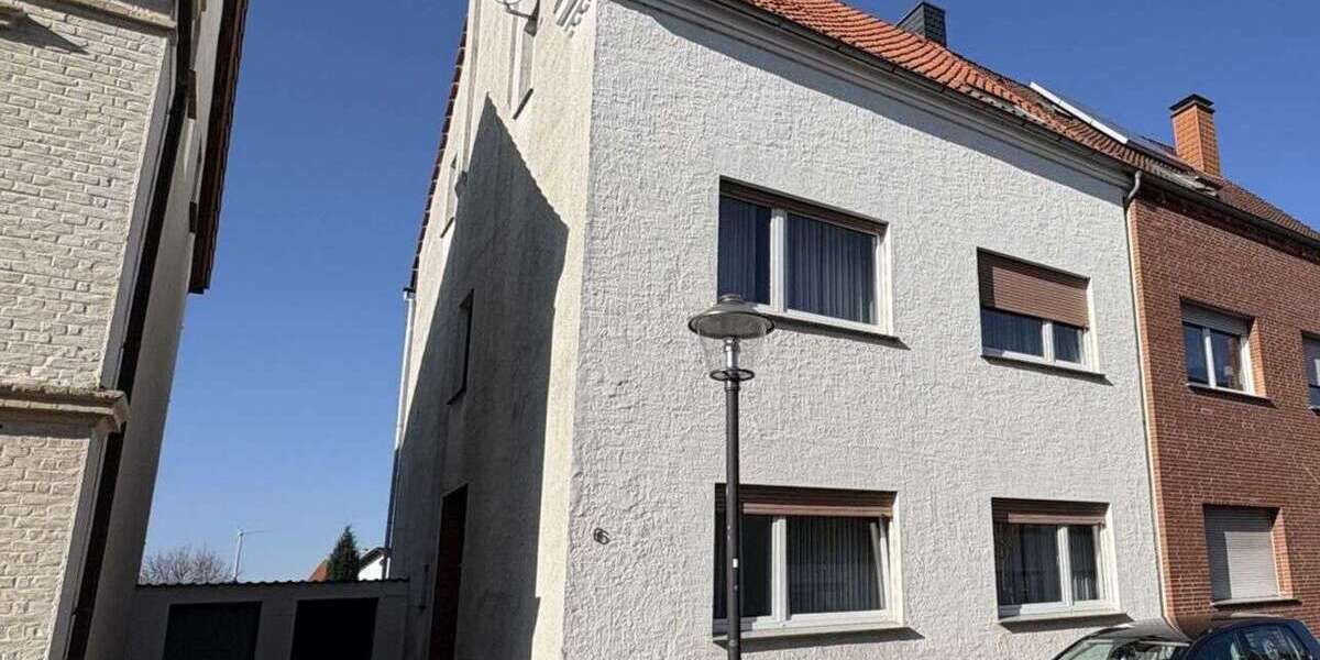 Einfamilienhaus Blomberg - 4 Zimmer, 100 m&sup2;, 115.000&euro; | Angebot:25837529
