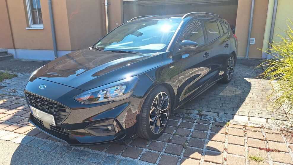 Ford Focus 88.000 km 16.900 € Velburg 92355
