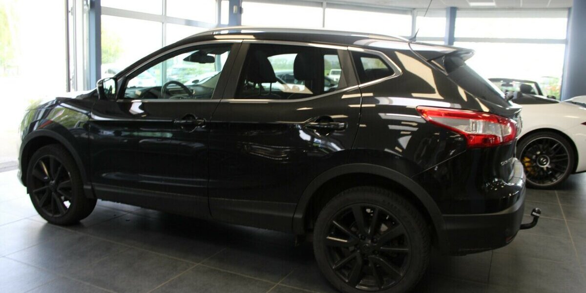 Nissan Qashqai 1.6 dCi Xtronic TEKNA - Pano - AHK - 108.138 km 14.980 € Euskirchen 53881