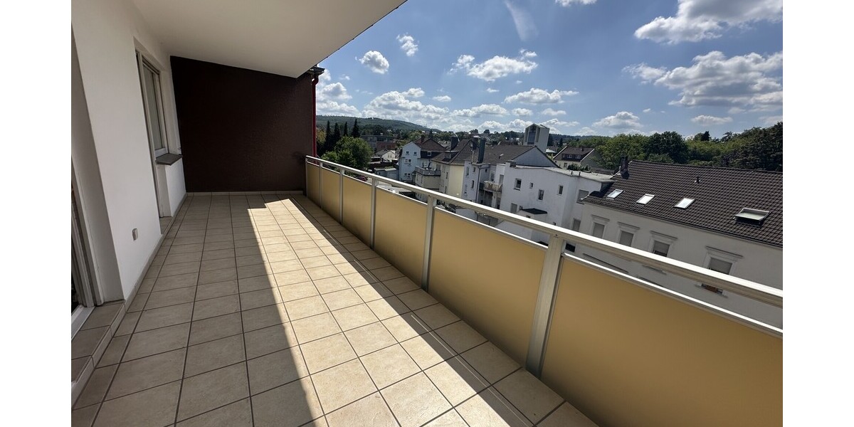 Wohnkomfort mit Perspektive – Großzügige Eigentumswohnung mit Balkon und Aufzug - Erbpachtgrundstück - Etagenwohnung Hemer | Angebot:27146095