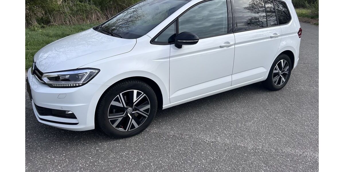 VW Touran 45.622 km 24.499 &euro; Cuxhaven 27476
