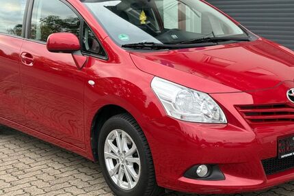 Toyota Verso 89.500 km 7.900 € Salzgitter 38229