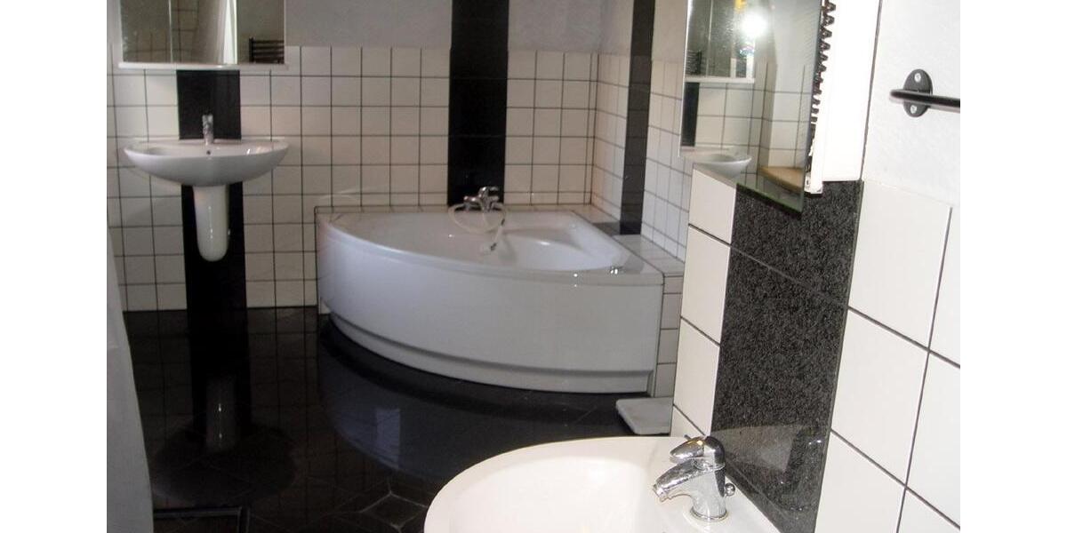 Villa Wolfenbüttel Ahlum - 12 Zimmer, 300 m&sup2;, 555.555&euro; | Angebot:27002061