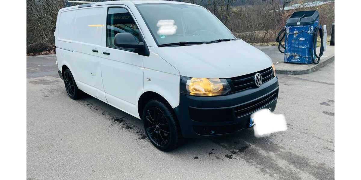 VW T5 Transporter 203.000 km 9.000 &euro; Landau 76855