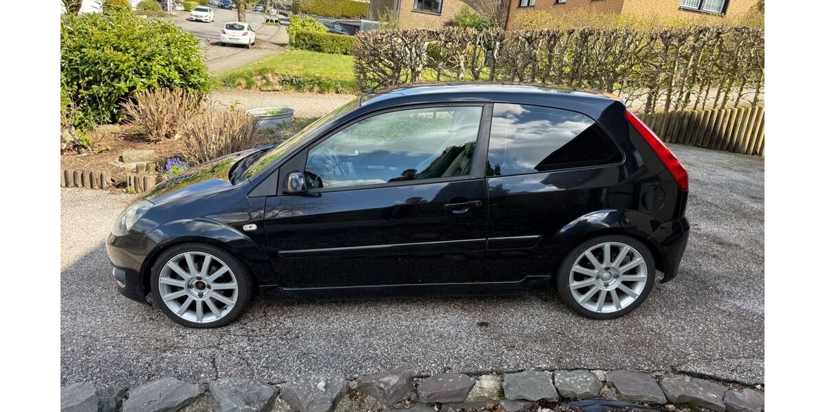 Ford Fiesta 199.000 km 5.500 &euro; Meinerzhagen 58540