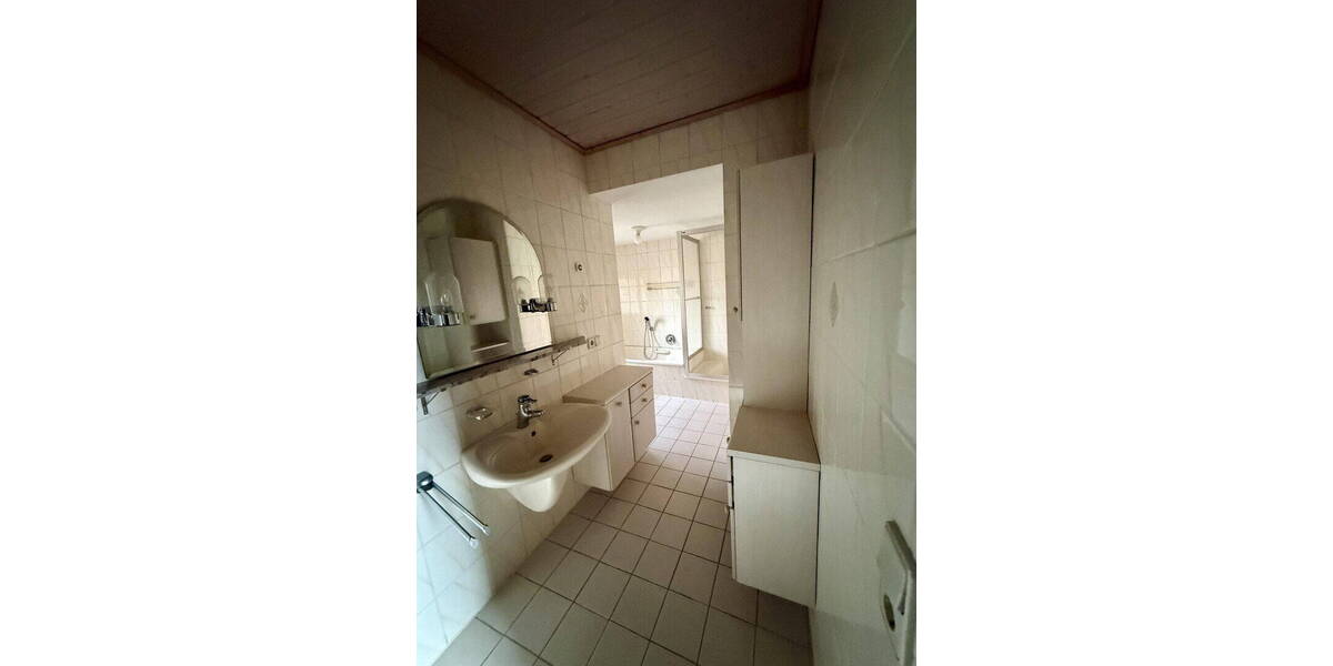 Etagenwohnung Brombachtal Kirchbrombach - 4 Zimmer, 160 m&sup2;, 1.400&euro; | Angebot:26790529