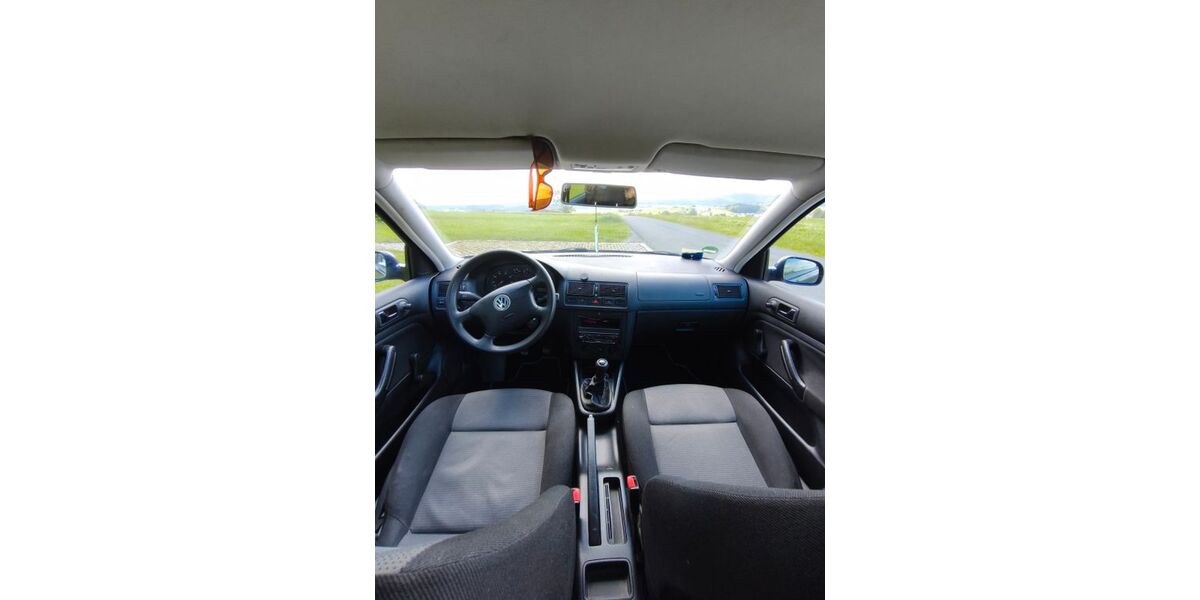 VW Golf 153.000 km 2.200 &euro; Bad Steben 95138