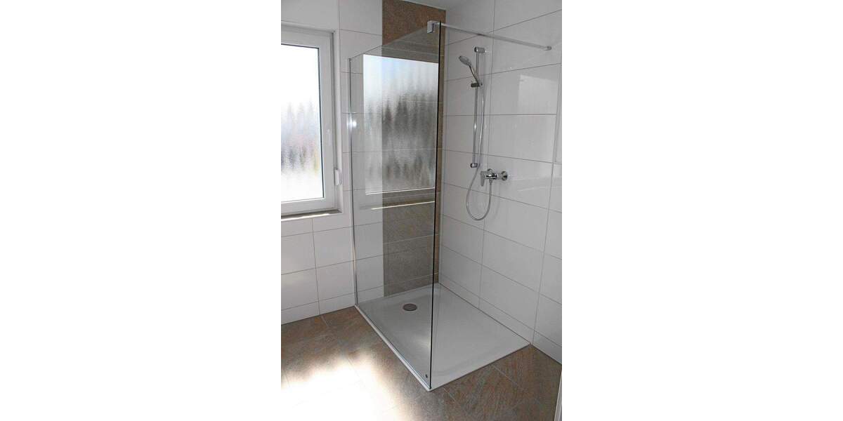 Etagenwohnung Königswinter Thomasberg - 3 Zimmer, 94 m&sup2;, 1.240&euro; | Angebot:25780275