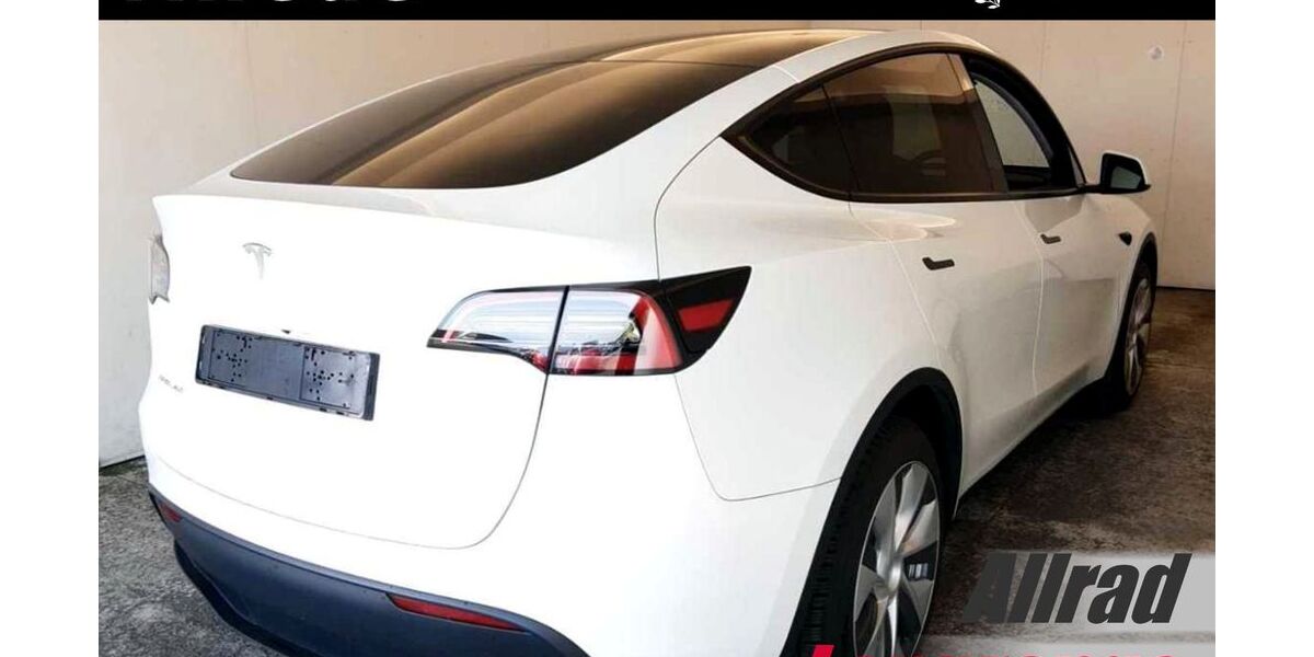 Tesla Model Y 17.950 km 38.650 &euro; Schöningen 38364