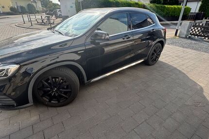 Mercedes-Benz GLA 200 36.014 km 21.950 &euro; Stadecken-Elsheim 55271