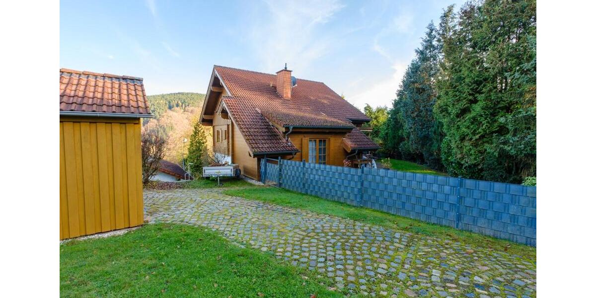 Einfamilienhaus Gerolstein - 8 Zimmer, 185 m&sup2;, 550.000&euro; | Angebot:26545050