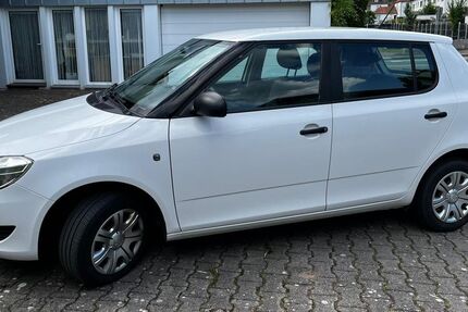 Skoda Fabia 76.000 km 5.490 &euro; Hameln 31789