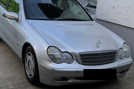 Mercedes-Benz C 200 282.000 km 1.250 € Görgeshausen 56412