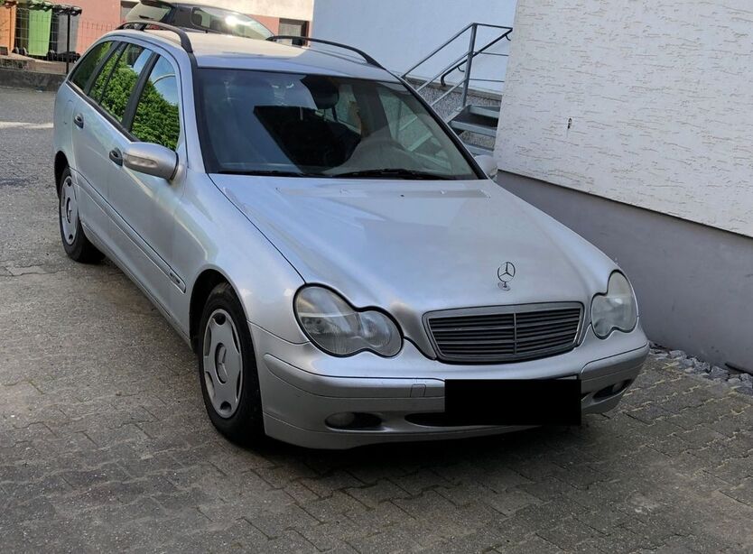 Mercedes-Benz C 200 282.000 km 1.250 € Görgeshausen 56412