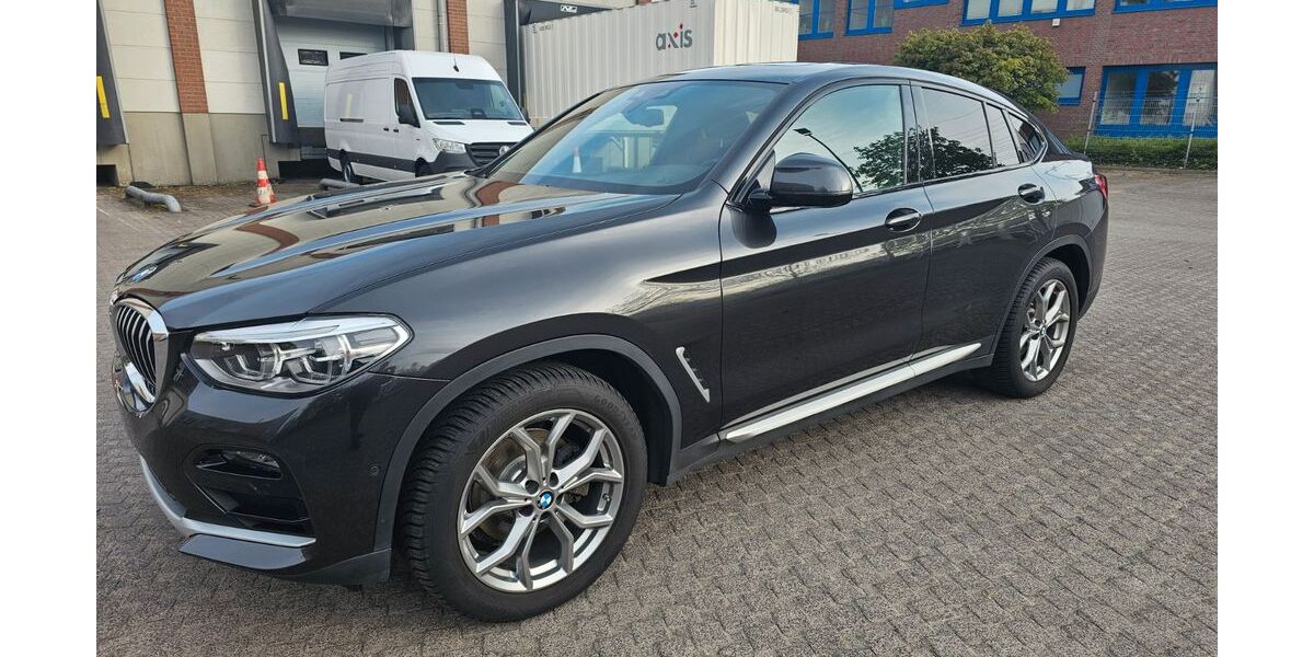 BMW X4 49.700 km 33.470 &euro; Hamburg 21079