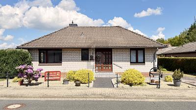 EBENERDIG WOHNEN MIT VOLLKELLER UND GARAGE - Einfamilienhaus Bad Bodenteich | Angebot:27095182