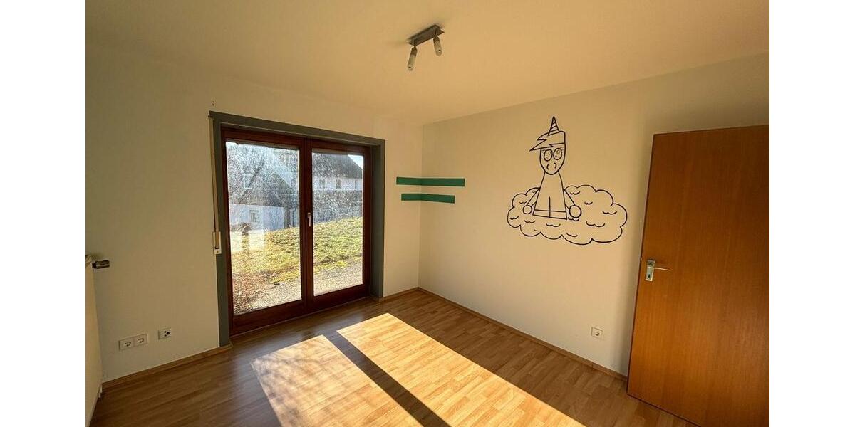 Doppelhaushälfte Niedereschach - 6 Zimmer, 153 m&sup2;, 1.376&euro; | Angebot:26064511