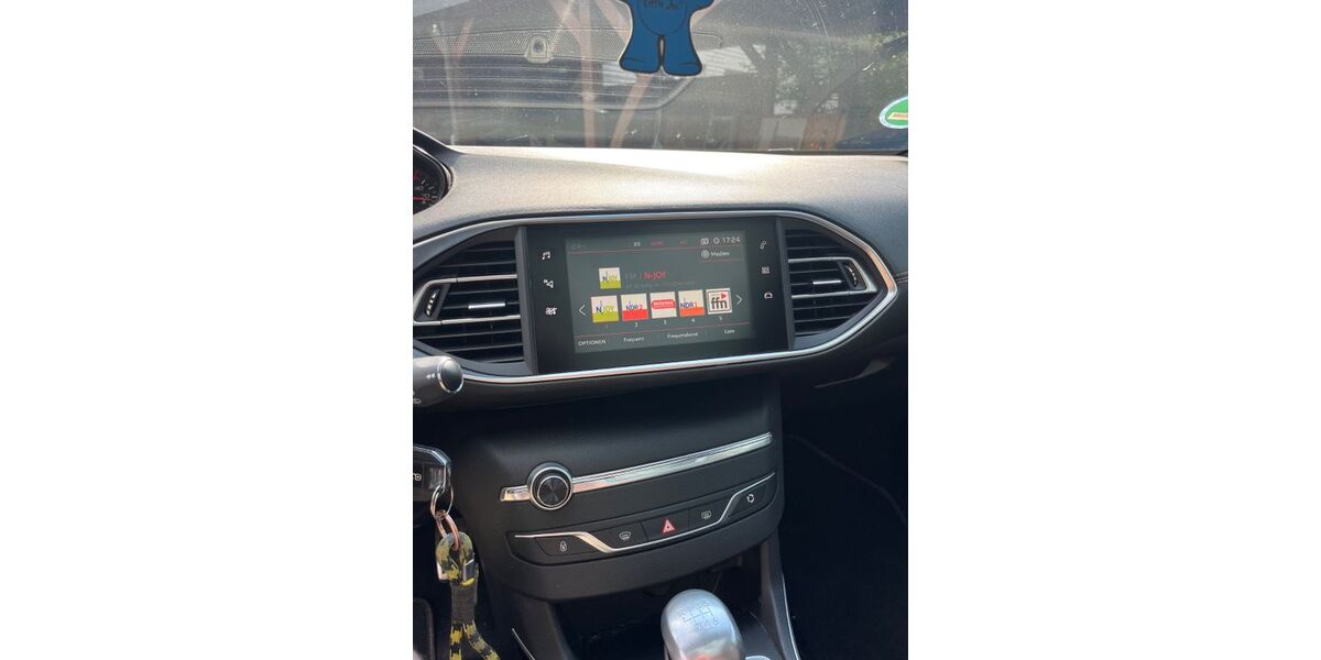 Peugeot 308 72.000 km 8.000 &euro; Wilhelmshaven 26389