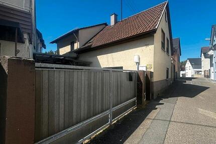 Haus Sandhausen - 8 Zimmer, 180 m&sup2;, 450.000&euro; | Angebot:26625871