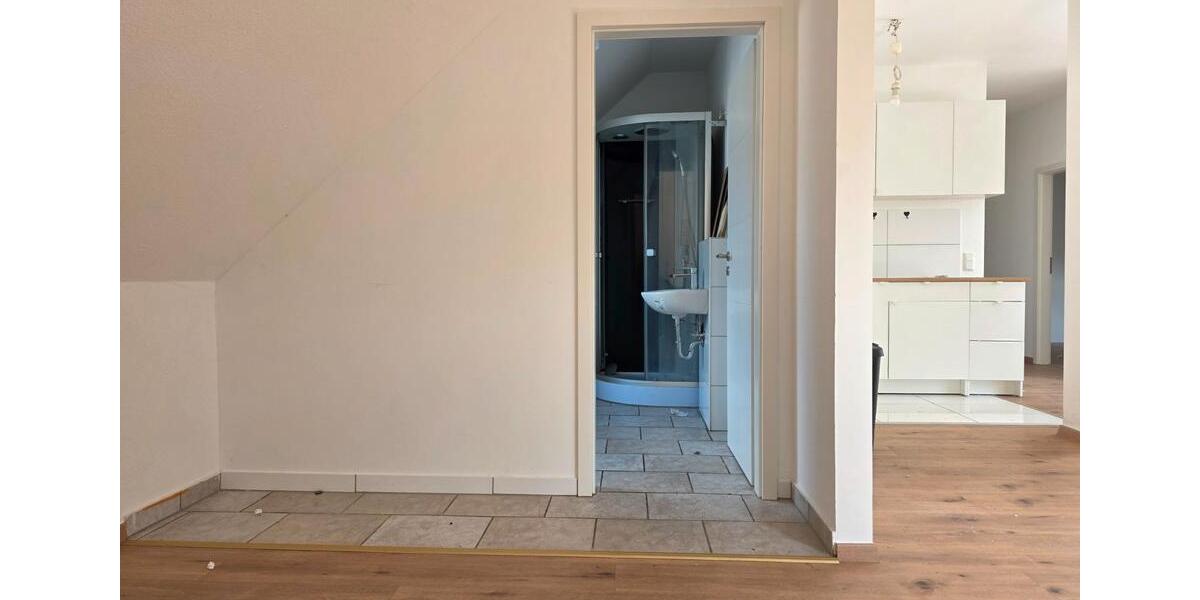 Dachgeschoßwohnung Gelnhausen - 4 Zimmer, 120 m&sup2;, 1.200&euro; | Angebot:26349279