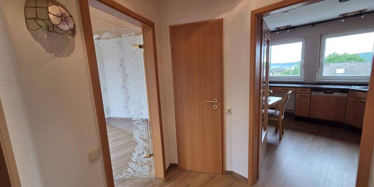 Etagenwohnung Petersberg - 3 Zimmer, 75 m&sup2;, 760&euro; | Angebot:26796420