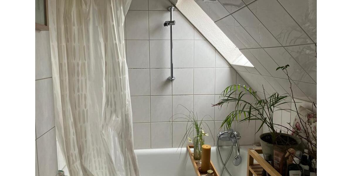 Dachgeschoßwohnung Köln Nippes - 2 Zimmer, 40 m&sup2;, 500&euro; | Angebot:26315040