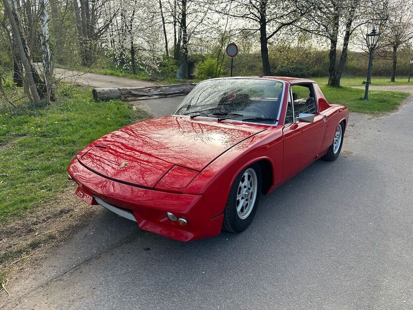 914