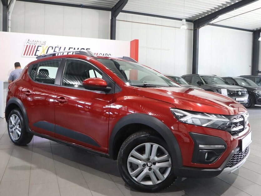 Sandero STEPWAY III 90 TCe Comfort / LED, KAMERA