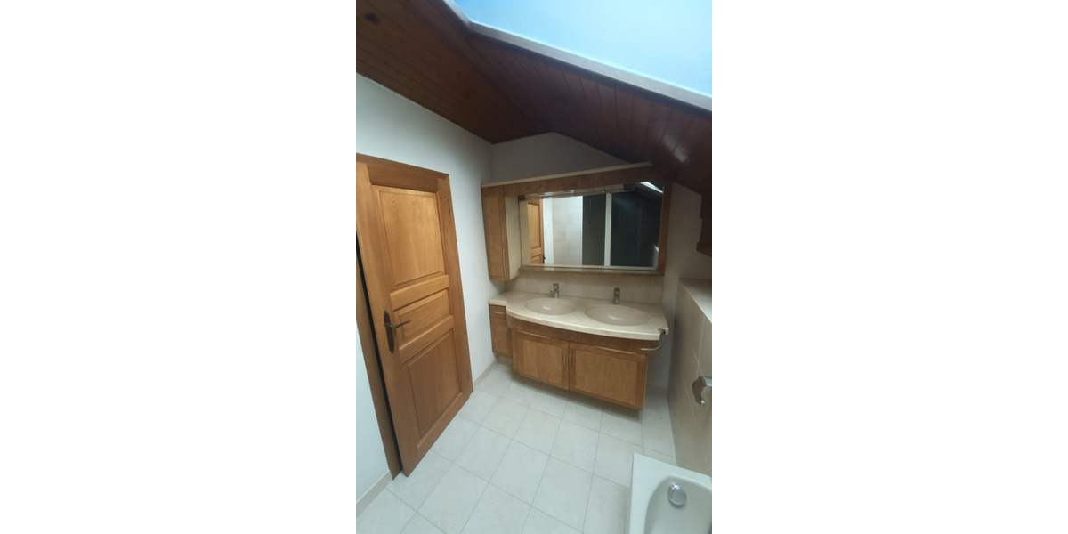 Charmante Doppelhaushälfte- ab sofort bezugsfrei! 4 zimmer