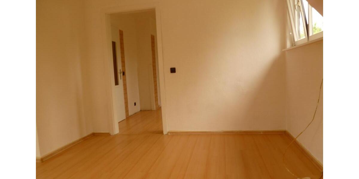 Dachgeschoßwohnung Wiehl - 3 Zimmer, 80 m&sup2;, 510&euro; | Angebot:26367867