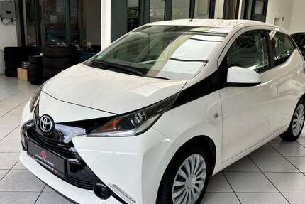 Toyota Aygo 65.750 km 8.499 &euro; Buxtehude 21614