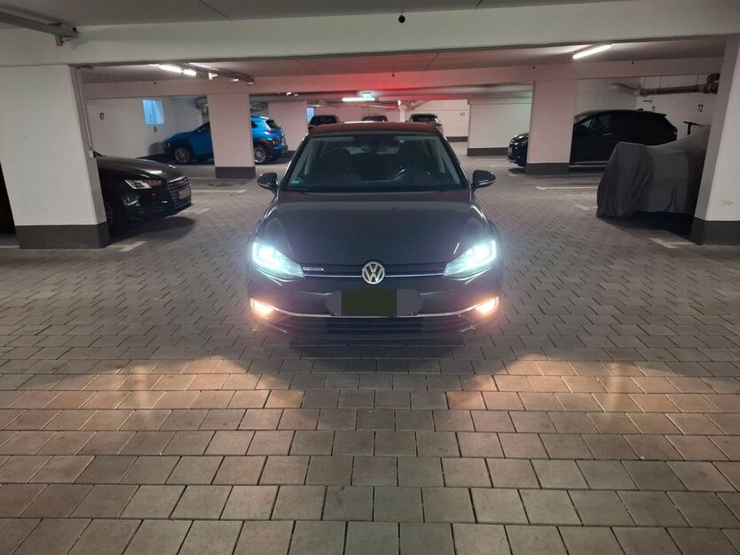 VW Golf 105.000 km 12.700 € München 80933