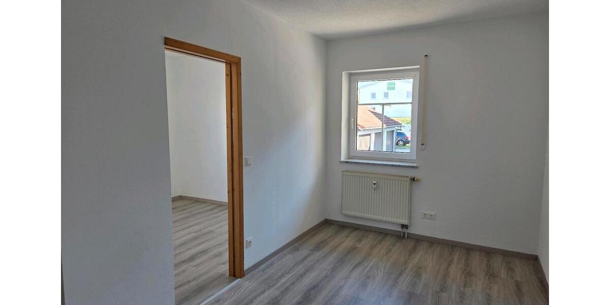 Etagenwohnung Untergriesbach - 3 Zimmer, 88 m&sup2;, 1.000&euro; | Angebot:26284487