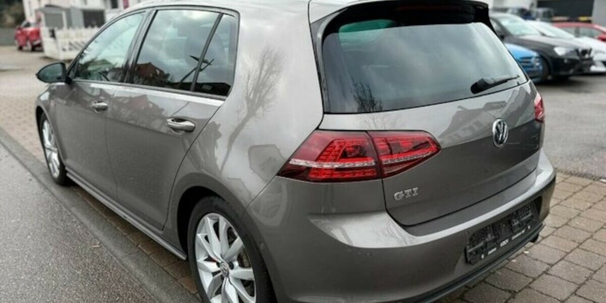 VW Golf VII Lim. GTI BMT Kamera ABT 300 PS 198.000 km 12.990 &euro; Neckarsulm 74172