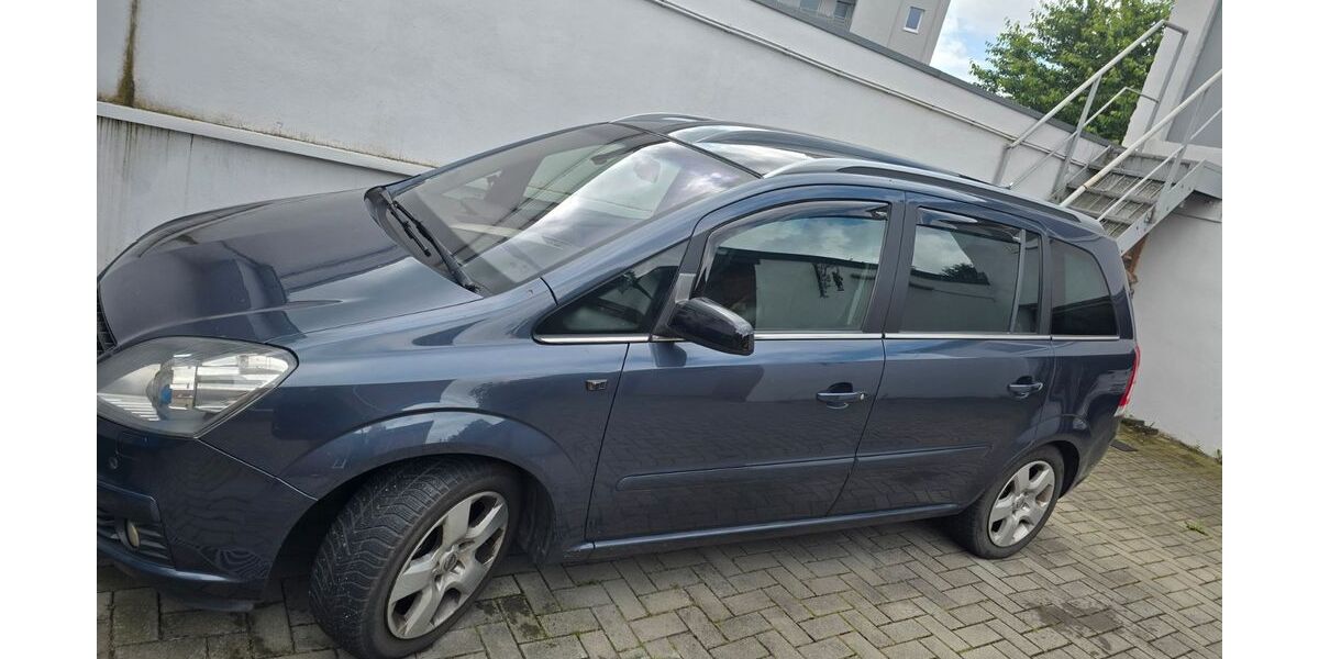 Opel Zafira 252.000 km 3.200 &euro; Oberhausen 46147