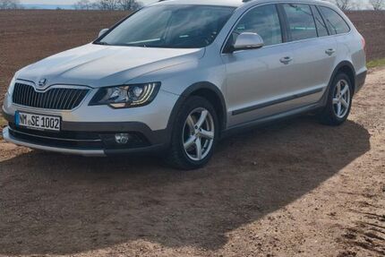 Skoda Superb 174.500 km 10.900 &euro; Postbauer Heng 92353